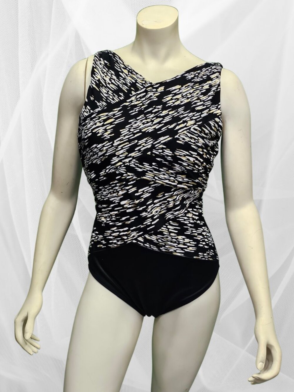 NWT Miraclesuit One Piece Swimsuit Tummy Control Shaping